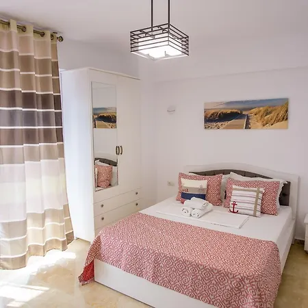 Sophia 2 Apartments Mamaia Extérieur photo